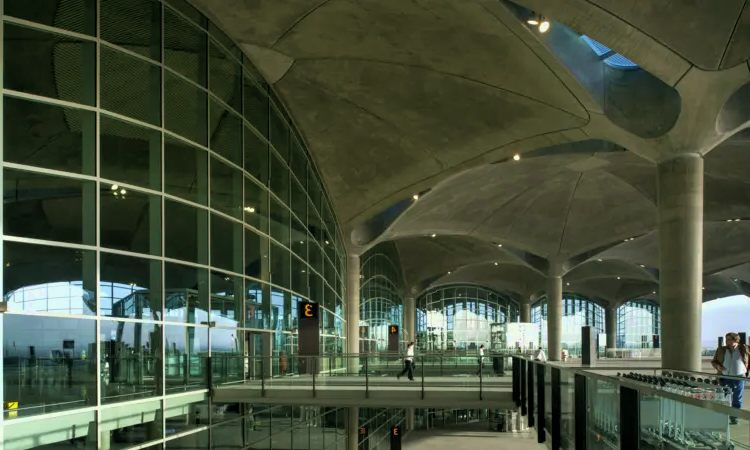 Aéroport international Reine Alia