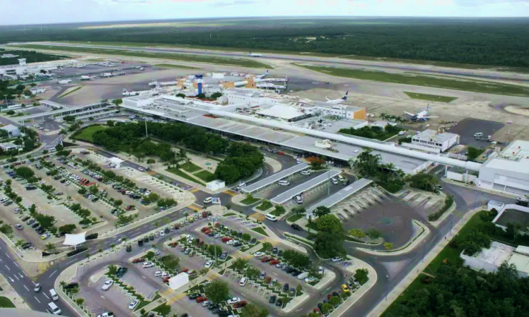 Aéroport international de Cancún