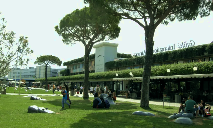 Aéroport international de Pise