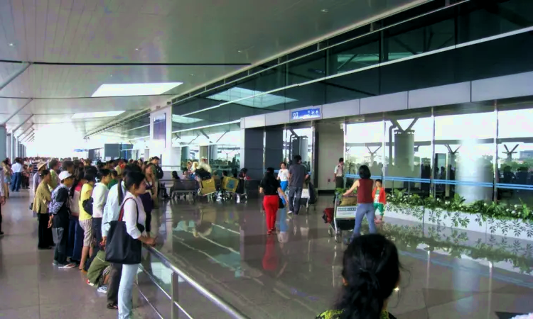 Aéroport international de Tan Sơn Nhất