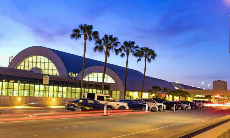 Aéroport international John-Wayne