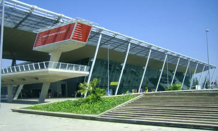 Aéroport international de Tirana