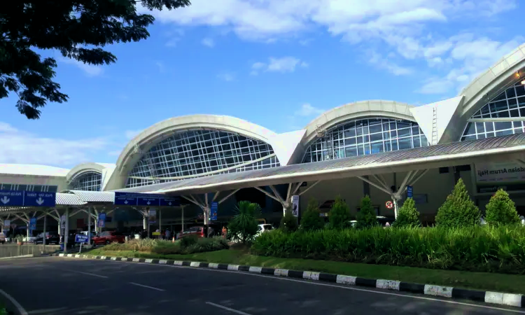 Aéroport international Sultan Hasanuddin